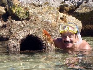  AUTHOR RESEARCHER SALVATORE M. TRENTO AT SHIPWRECK DIVE