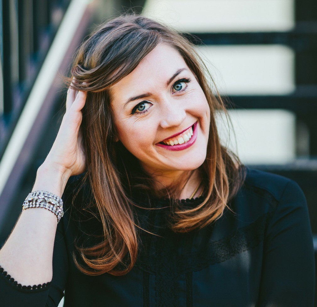 makeup class in Denver at Colorado Free University with a professional makeup artist